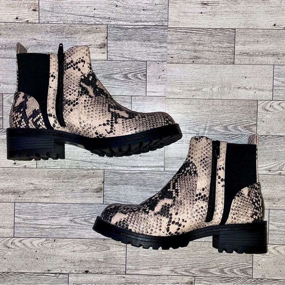 Snakeskin universal threads boots - Picture 2 of 8
